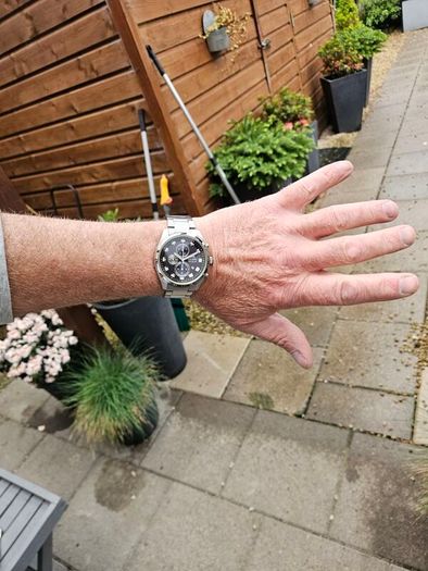 Watch Orient Chronograph.
