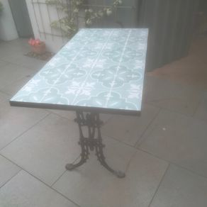 Cast Iron  Garden  Patio Table