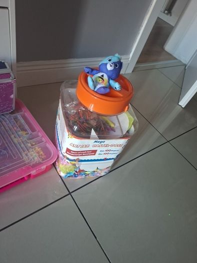 toys