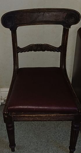 FREE: Mahogany Extending Dining Table & 8 Vintage/Antique Chairs (Must Take All)