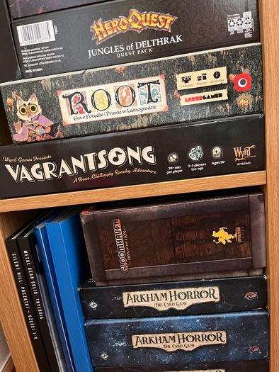 Board games (resident evil, Gloomhaven, vampire masquerade)