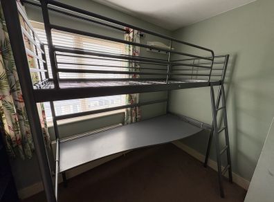 Bed / Desk combo for Free