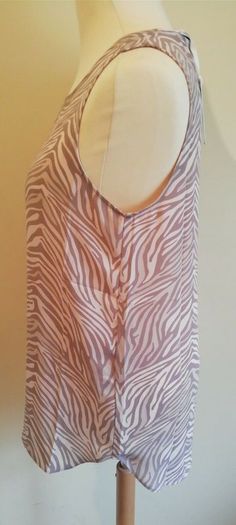 FREE POST Rose & Olive Ladies Top New With Tags Beige & Cream. Payment By REVOLUT or PAYPAL