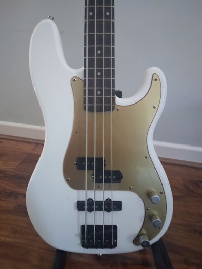 Squier Affinity PJ Bass w/ EMGs (passive)