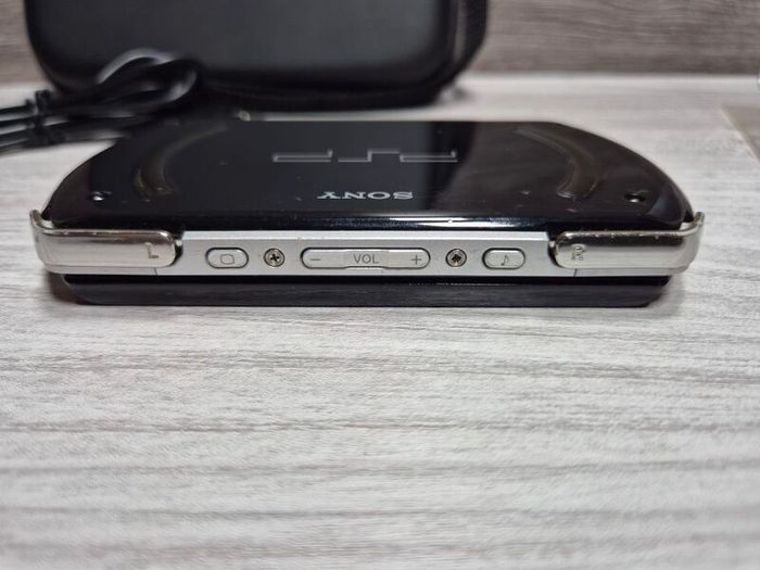 Modded Sony PSP Go 16GB Handheld System - Black -Poor Cosmetic Condition