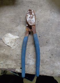 Wire cutters