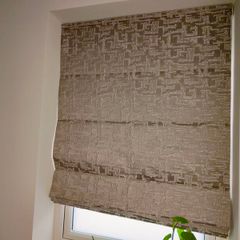 Roman blind in excellent condition