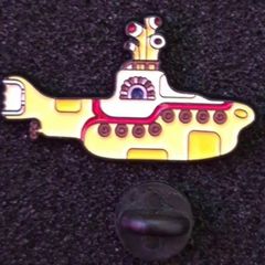 The beatles,  Yellow submarine, pin back badge.