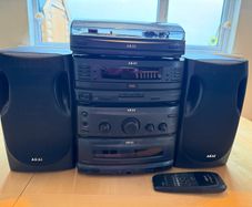 AKAI AX-590 stereo system