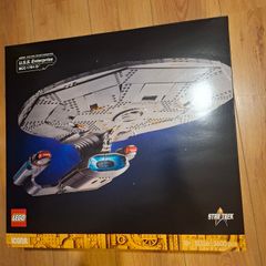 LEGO Icons 10356 Star Trek: U.S.S. Enterprise NCC-1701-D