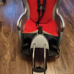 grey Hamax Kiss Child Bike Seat,
