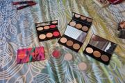 Makeup bundle ; Paese
