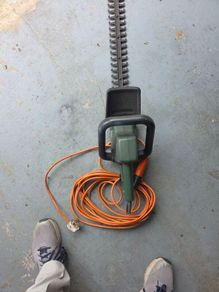 hedge cutter