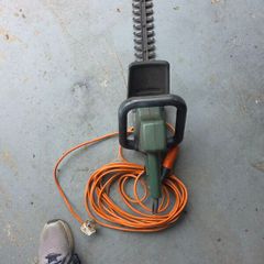 hedge cutter