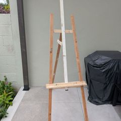 Easel