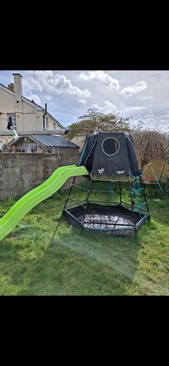 Garden climbing frame