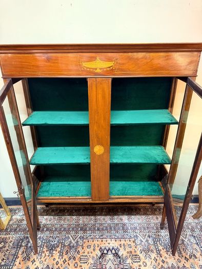Elegant Sheraton Style 19th Century Display Cabinet