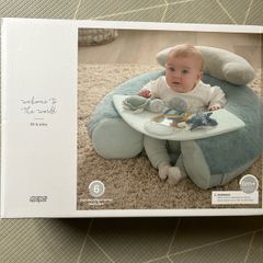 Baby sit up cushion from Mamas & Papas
