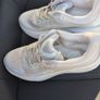 hoka Bondi trainers 7.5uk Image 2