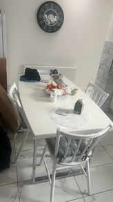 Modern White Dinning Table and Chairs
