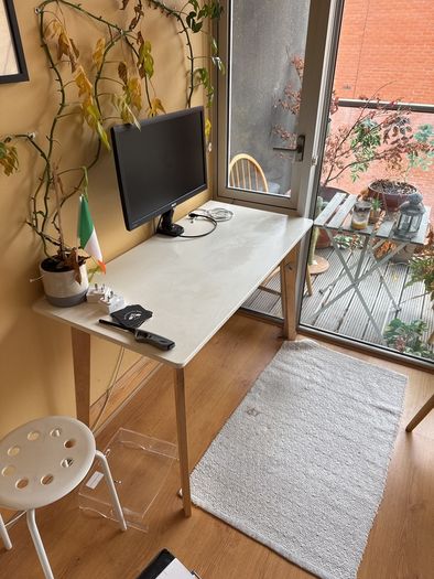 desk + Screen