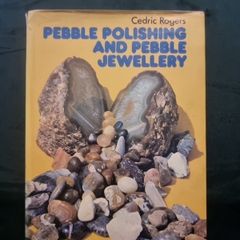 Pebble polishing and pebble jewellery .Hardcover  .1973