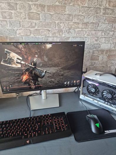 Tiny ITX gaming pc setup - RTX 3070, Intel i7, 16GB DDR4, 512GB m.2 SSD