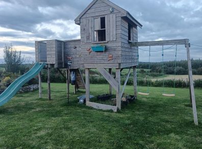 Play/Tree House