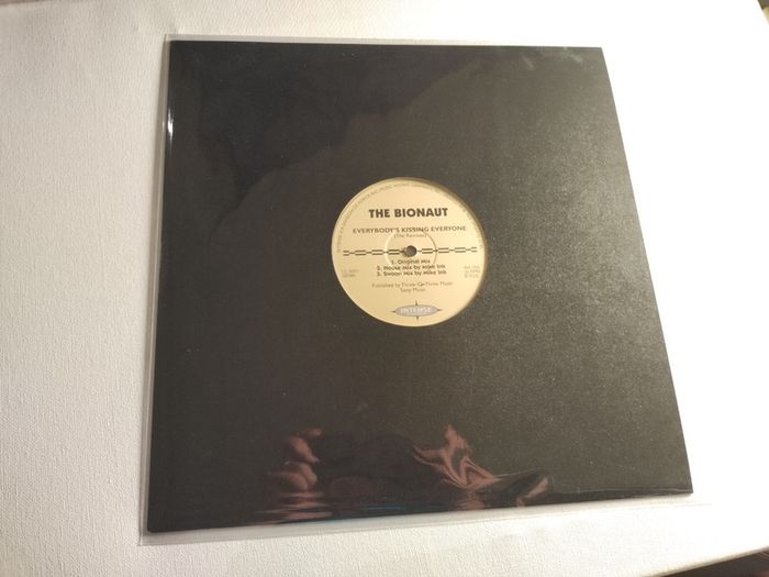 Bionaut - Everybody's Kissing Everyone - SCARCE Early 90s Piano House GEM!
