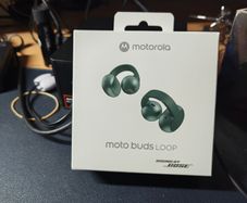 Motorola earbuds