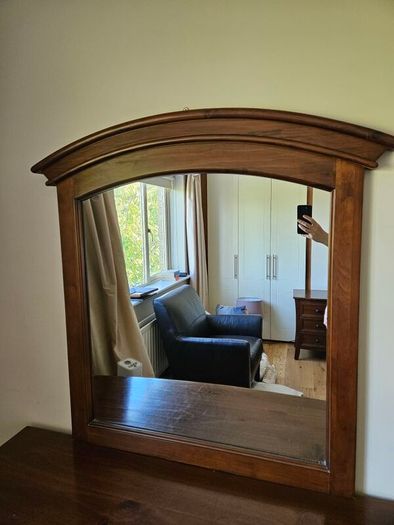 Complete Solid Wood Bedroom Set Sleigh bed, 2 Nightstands & Dresser with Mirror