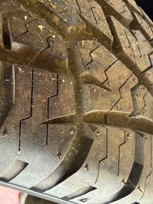 Tyre 265-70 R17