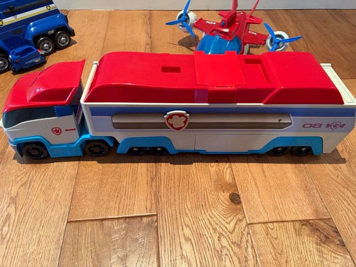 Paw Patrol bundle(Tower,  Vehicles and characters)