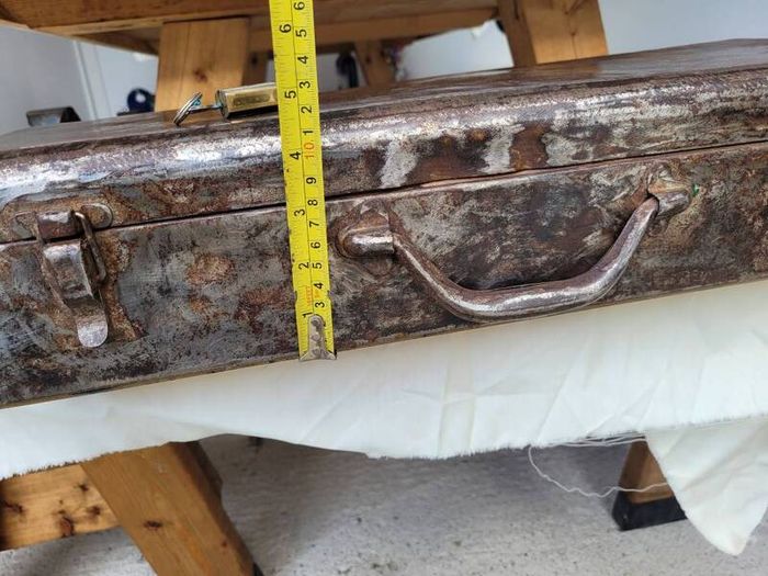 metal tool box