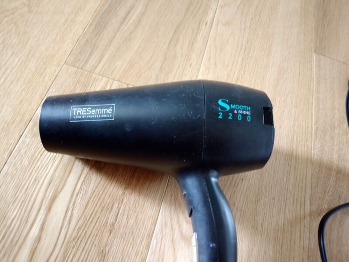 TRESemme Smooth & Shine Power 2200W Hair Dryer