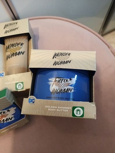 Wonder woman beauty bundle from Boots