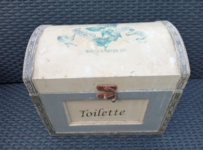 Wooden Trunk for Upcycling