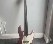Sire Marcus Miller V7 Alder-5 Fretless (2nd Gen) BURGUNDY