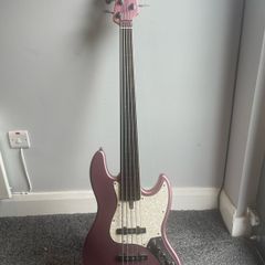 Sire Marcus Miller V7 Alder-5 Fretless (2nd Gen) BURGUNDY