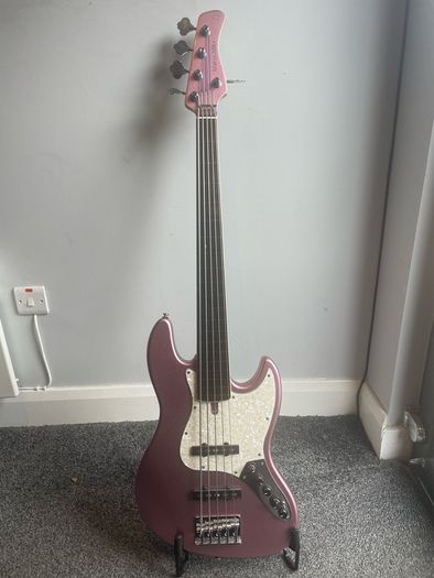 Sire Marcus Miller V7 Alder-5 Fretless (2nd Gen) BURGUNDY
