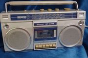1981 Sharp GF-4747E boom box
