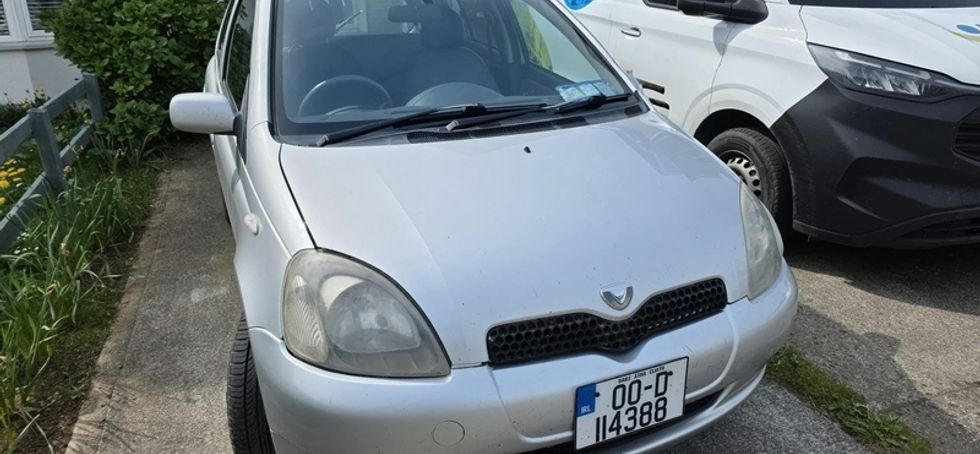 2000 Toyota Vitz