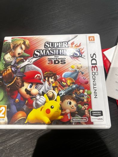 Nintendo 2DS Bundle + Smash Bros + Monster Hunter Generations + 2 Chargers