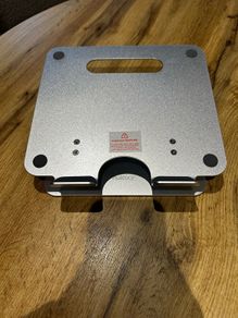 Nulaxy Laptop stand foldable (as good as new)