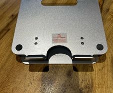 Nulaxy Laptop stand foldable (as good as new)
