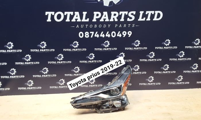Toyota prius 2019-22 headlight
