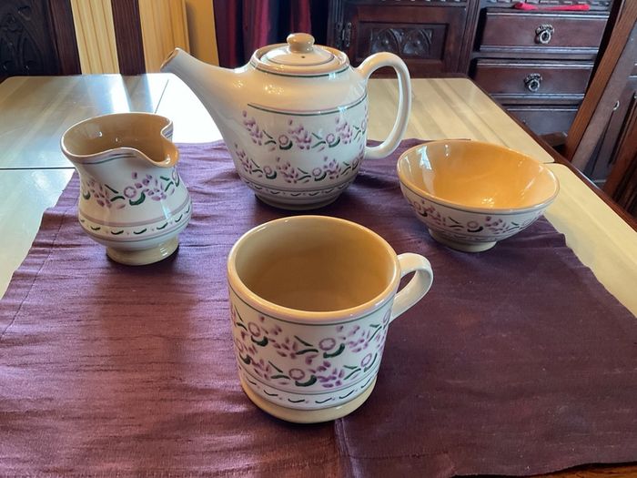 Nicholas Mosse lavender  new tea set from Washington Creek USA . A tea pot, large mug, creamer and sugar bowl .