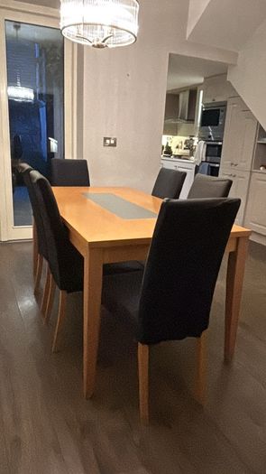 Dining table and 6 chairs
