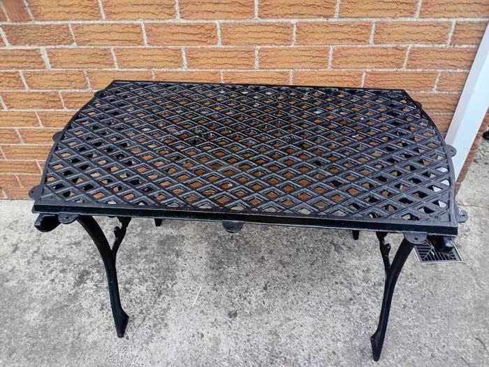 garden table