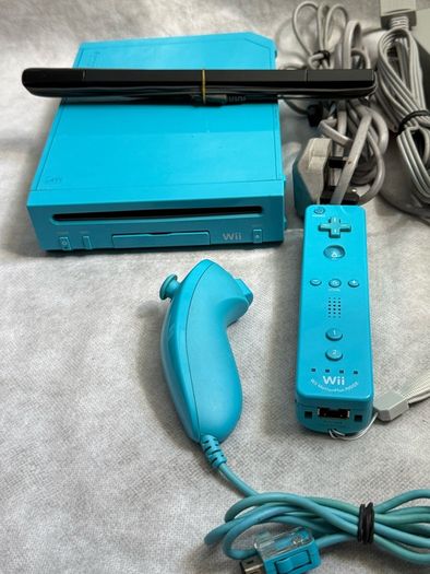 Blue Nintendo Wii V2
